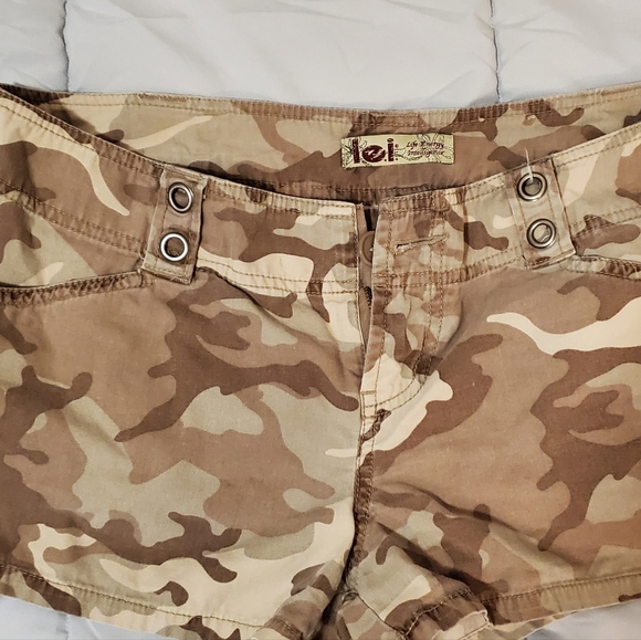 1.8 by YMI/Arizona/Lei lot of 3 jean shorts - Picture 7 of 8